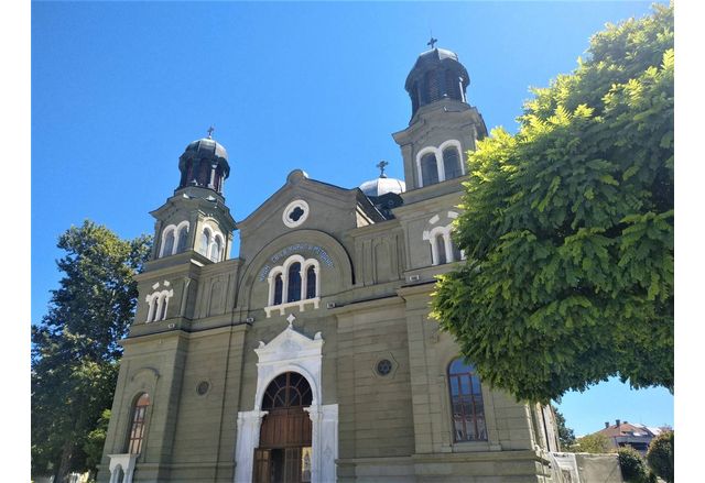Храм Св. св. Кирил и Методий в Бургас