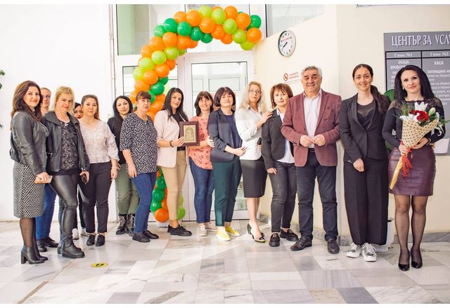 Центърът за административно обслужване при община Мездра отпразнува 20 години от своето откриване