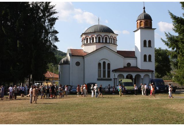 Църква в Черни Вит