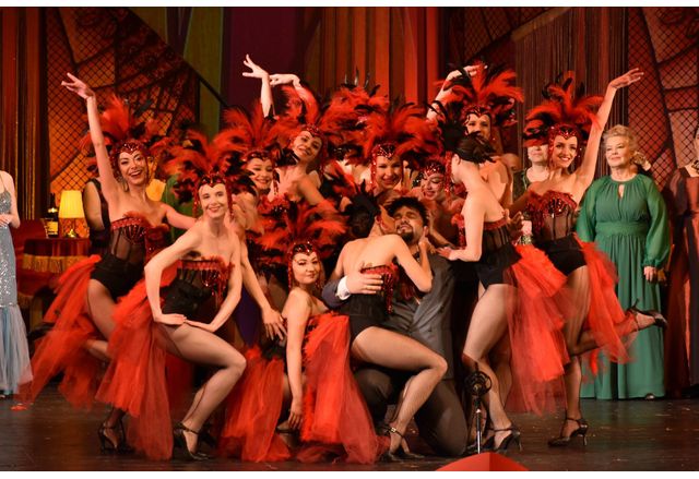 След безспорния успех на премиерния спектакъл на Царицата на чардаша