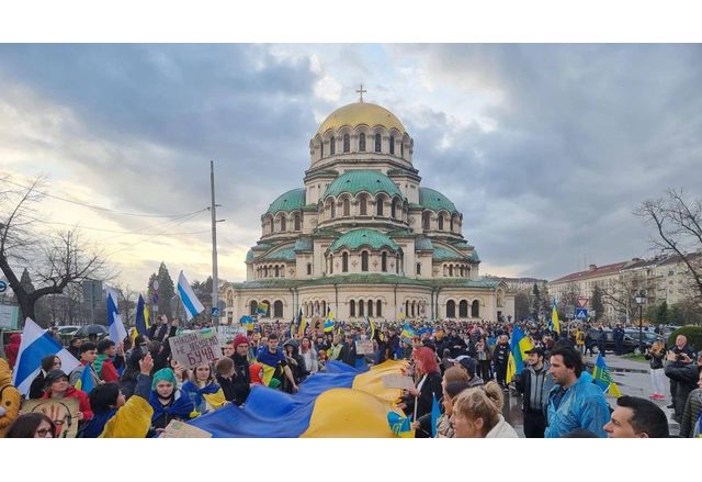 Второ мирно шествие в подкрепа на Украйна събра българи и