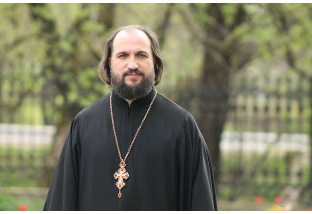 Българските свещеници назначени от Българския патриарх Неофит в подворието на
