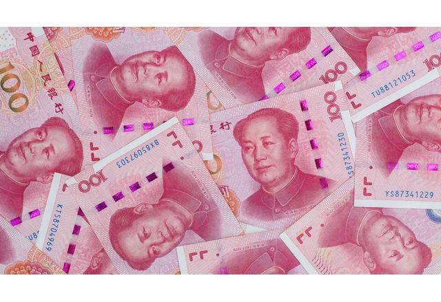 Китайският юан достигна нови рекордно ниски нива спрямо растящия щатски
