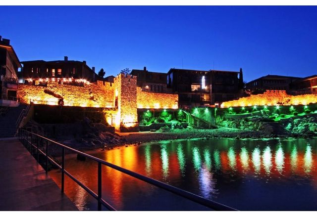 Старинни крепости римски бани къща на депутат в три Народни