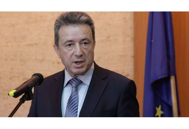 Новият кабинет Прогресивна България е изправен пред спешни задачи включващи
