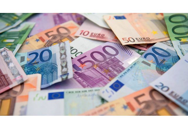 880 млн. евро по-малко емигрантски пари в България през кризисната 2020 г.