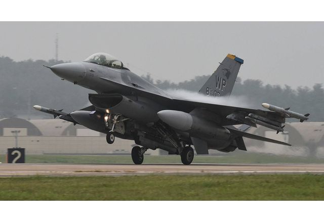 F-16