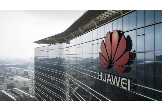 Huawei напълно спря директните доставки на смартфони за Русия и