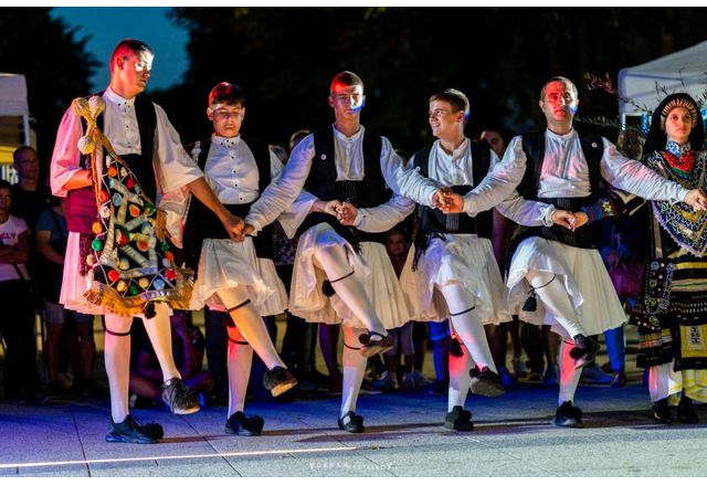 Снощната вечер беше изпълнена с музика традиции и незабравими емоции