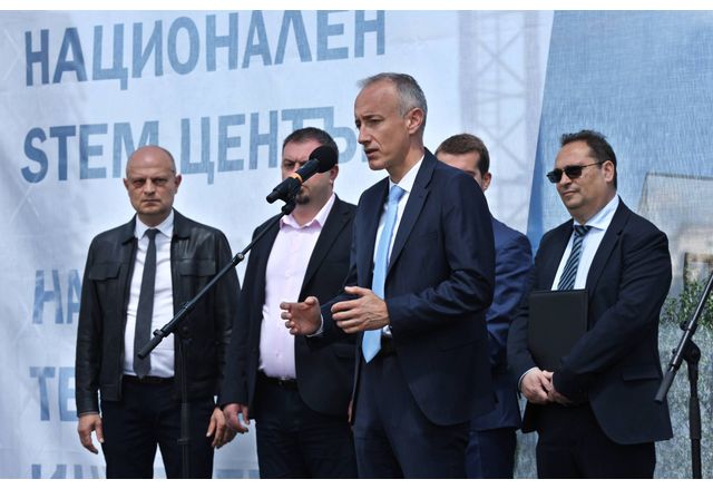 STEM обучението ще помогне за разрешаването на важно предизвикателство –