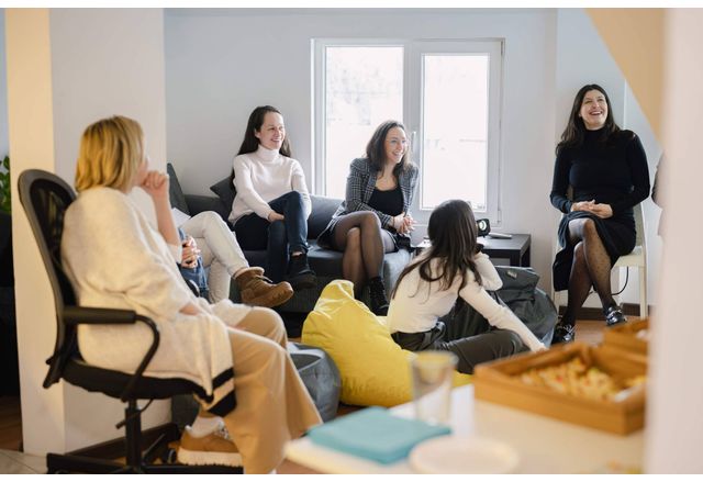 Над 50 000 майки се подготвят за завръщане на работа през 2026 г. сред липса на безплатна правна подкрепа