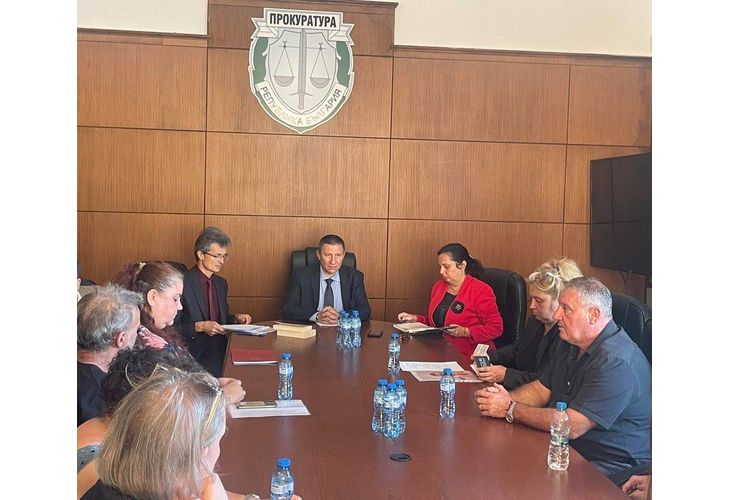  Борислав Сарафов на среща с родители и близки на загинали при тежки пътнотранспортни произшествия
