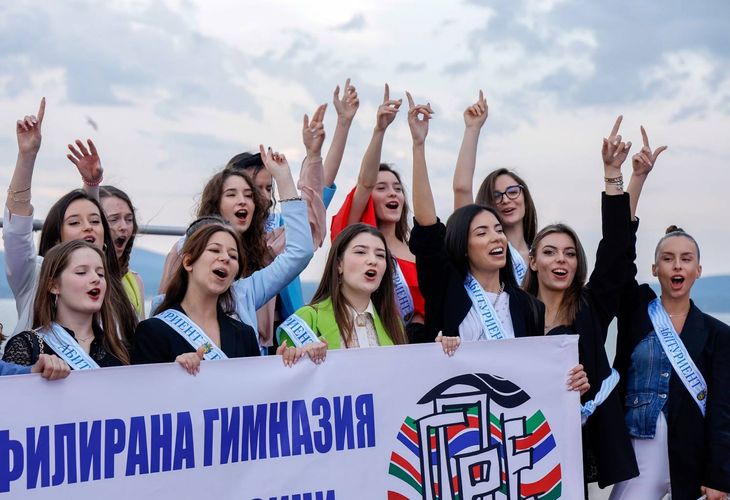 Бургас изпраща близо 2400 абитуриенти от 28 училища, основните сборни пунктове са в Морската градина