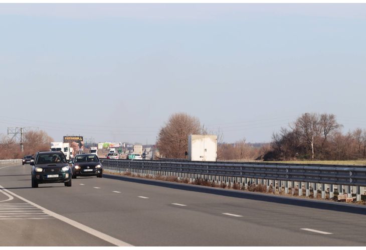 Трафикът към морето в пловдивския участък от автомагистрала Тракия ще