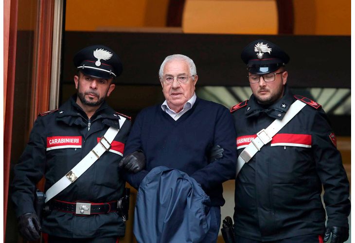 Арестуват италиански мафиоти