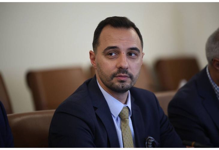 Министърът на икономиката Богдан Богданов предприема действия за значително намаляване