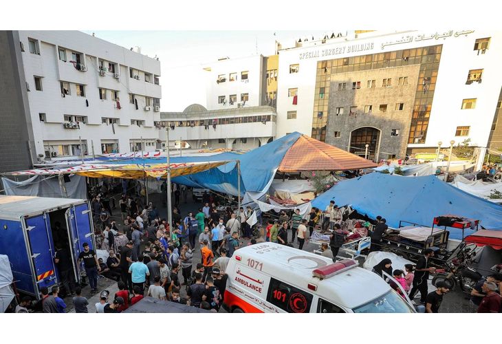 Израелските сили дадоха на лекарите, пациентите и разселените хора в