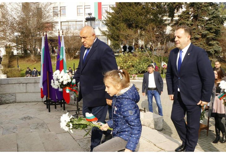 Борисов-с личен пример към децата се възпитава родолюбие и почит към историята
