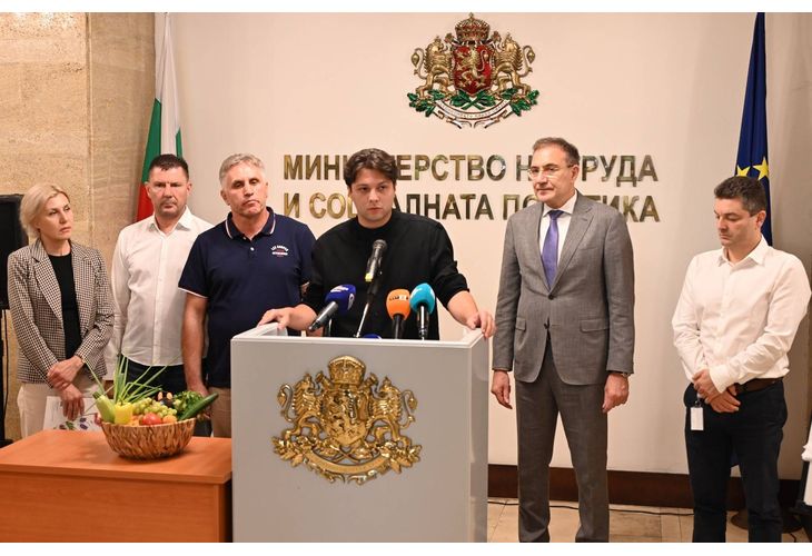 Брифинг на Борислав Гуцанов, Марк Цеков, Васил Христов, Гергана Андреева и Насим Расим