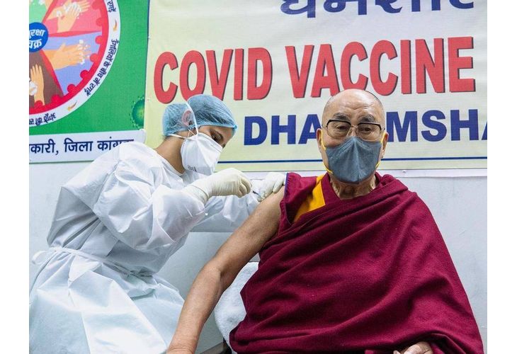 Ваксинацията на Далай лама