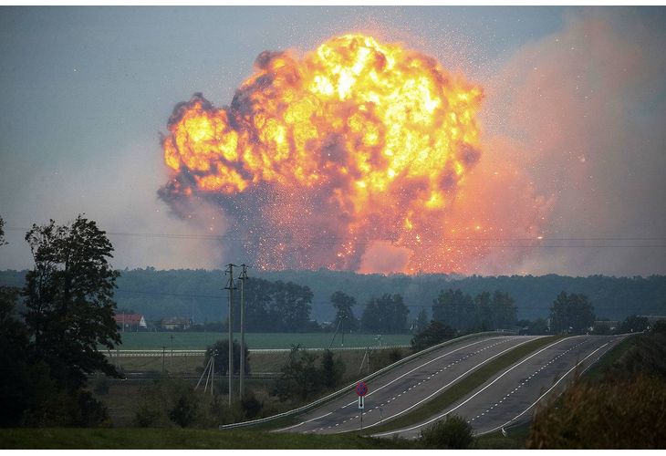 Взрив на склад с боеприпаси