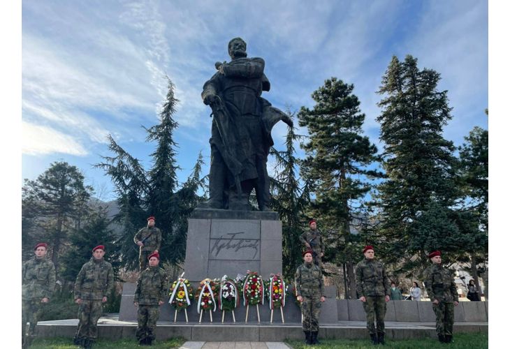 Паметникът на Ботев във Враца