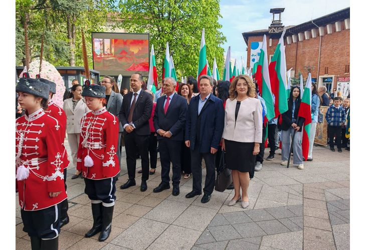 Домакин на тържественото събитие беше кметът на Враца Калин Каменов