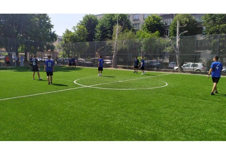 Откриха ново футболно игрище в ПГ “Димитраки Хаджитошин” Откриха ново футболно игрище в ПГ “Димитраки Хаджитошин”