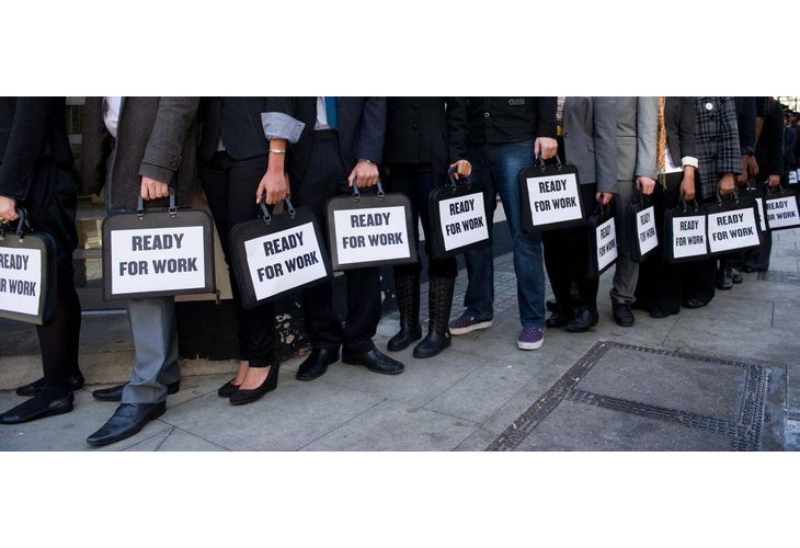 Всеки шести младеж в ЕС е изгубил работата си заради
