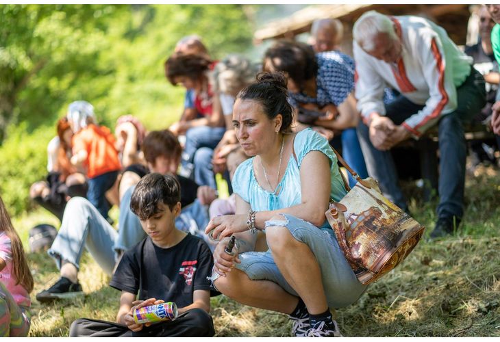 С тържествена заря-проверка и поклонение в „Рашов дол“ в Лютиброд почетоха паметта на загиналите за българската свобода  С тържествена заря-проверка и поклонение в „Рашов дол“ в Лютиброд почетоха паметта на загиналите за българската свобода