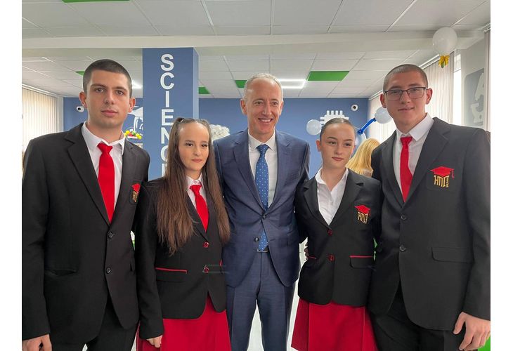 Министър Вълчев откри нови STEM центрове, училищни сгради и спортни площадки в три благоевградски общини