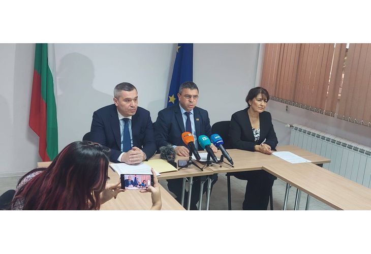 министърът на земеделието и храните д-р Георги Тахов на съвместен брифинг с министъра на МВР Атанас Илков в Пазарджик министърът на земеделието и храните д-р Георги Тахов на съвместен брифинг с министъра на МВР Атанас Илков в Пазарджик