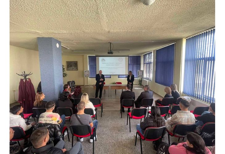 Главният прокурор Иван Гешев се срещна с ученици в Пазарджик 