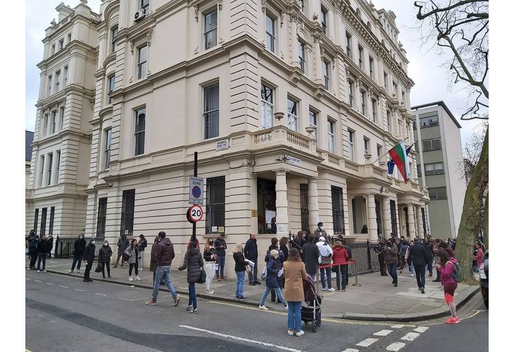 Гласуване в българското посолство в Лондон