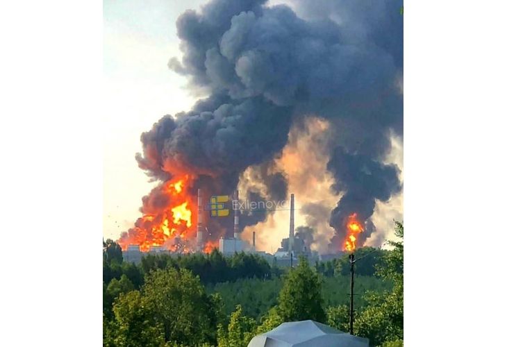 Гори Саратовската нефтена рафинерия