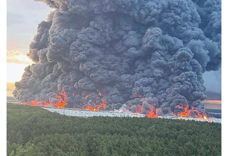 Горящият склад край Москва