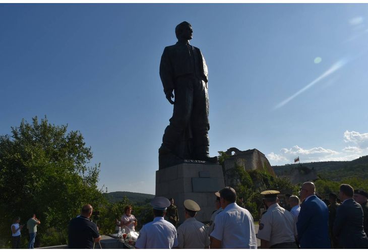Гражданска церемония в Ловеч отбеляза 186 години от рождението на Васил Левски