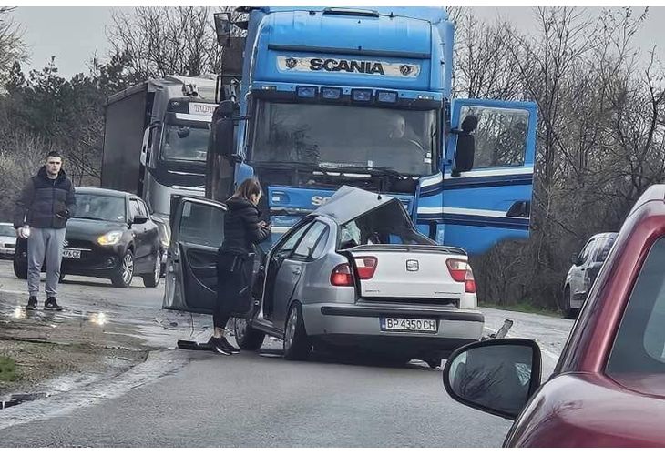 Жестока катастрофа с жертви затвори пътя от Враца за Оряхово