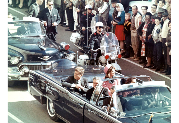 Джон Кенеди секунди преди да бъде застрелян