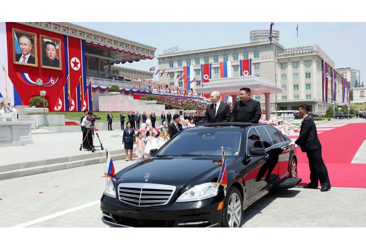 Диктаторът Путин в Северна Корея