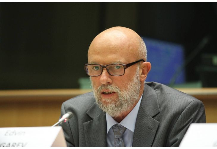 Едвин Сугарев