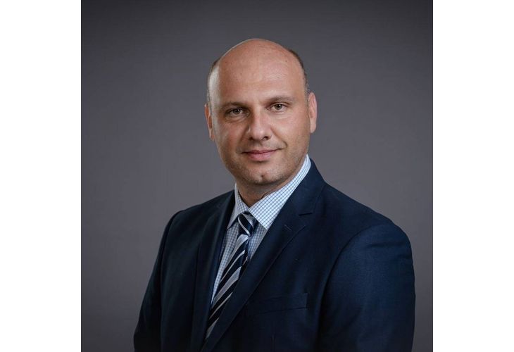 Емил Николов Емил Николов