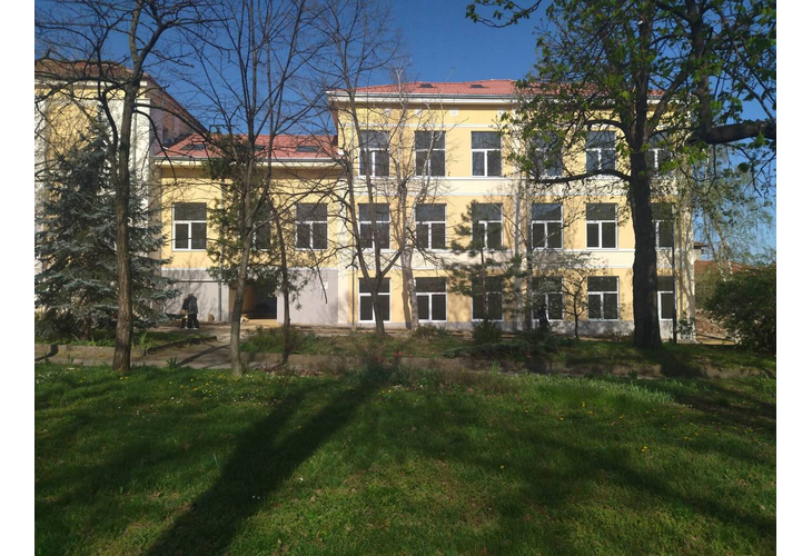 Завърши строителството на ново крило към учебната сграда на Езиковата гимназия в Ловеч