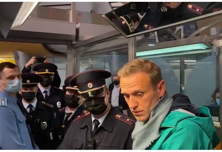 Задържането на Навални на летище Шереметиево