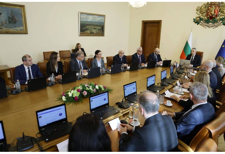 Заседание на кабинета "Гюров"