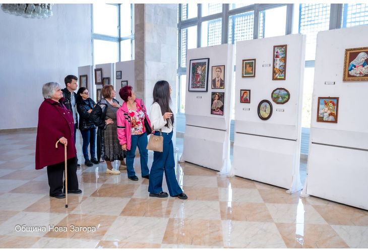 "Тихите разказвачи – истории в бодове": Втора изложба на гоблени в Нова Загора