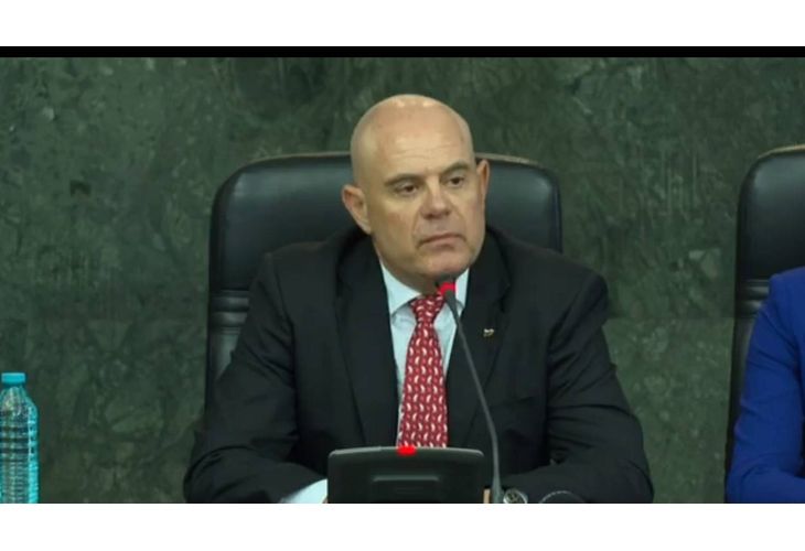 Ще започна с това,че като главен прокурор съм работил само