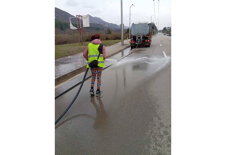 Измиване на улици във Враца Измиване на улици във Враца