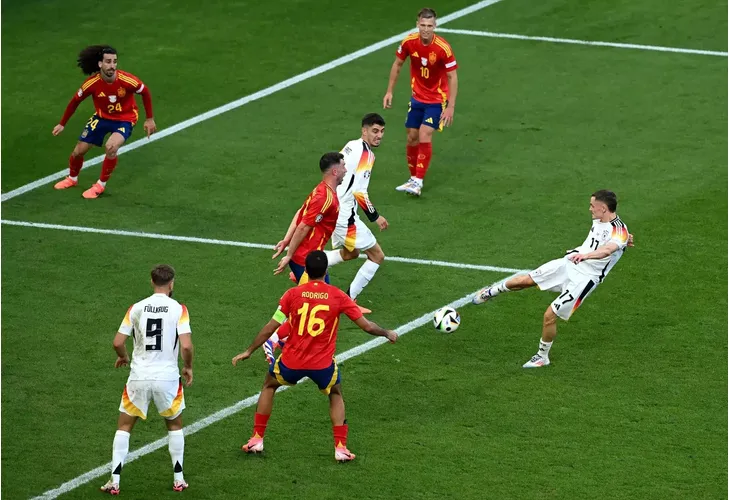 Испания е на полуфинал след невиждана драма