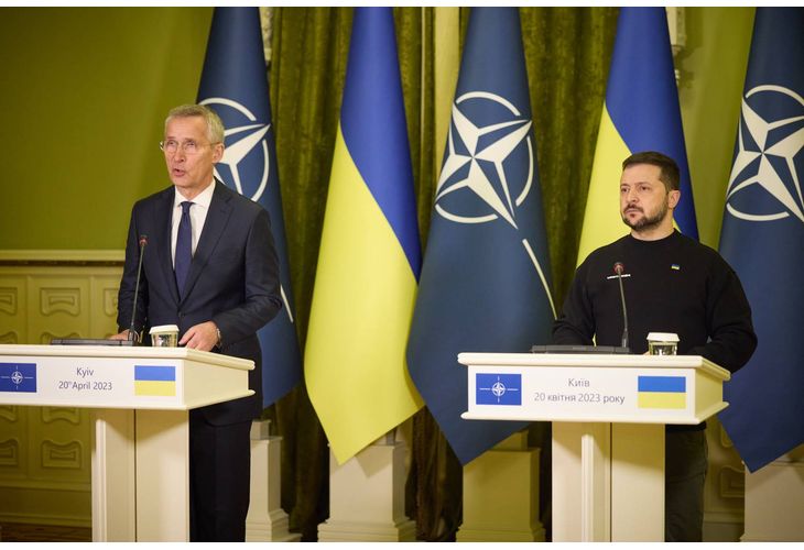 Бъдещето на Украйна е в НАТО - това заяви генералният